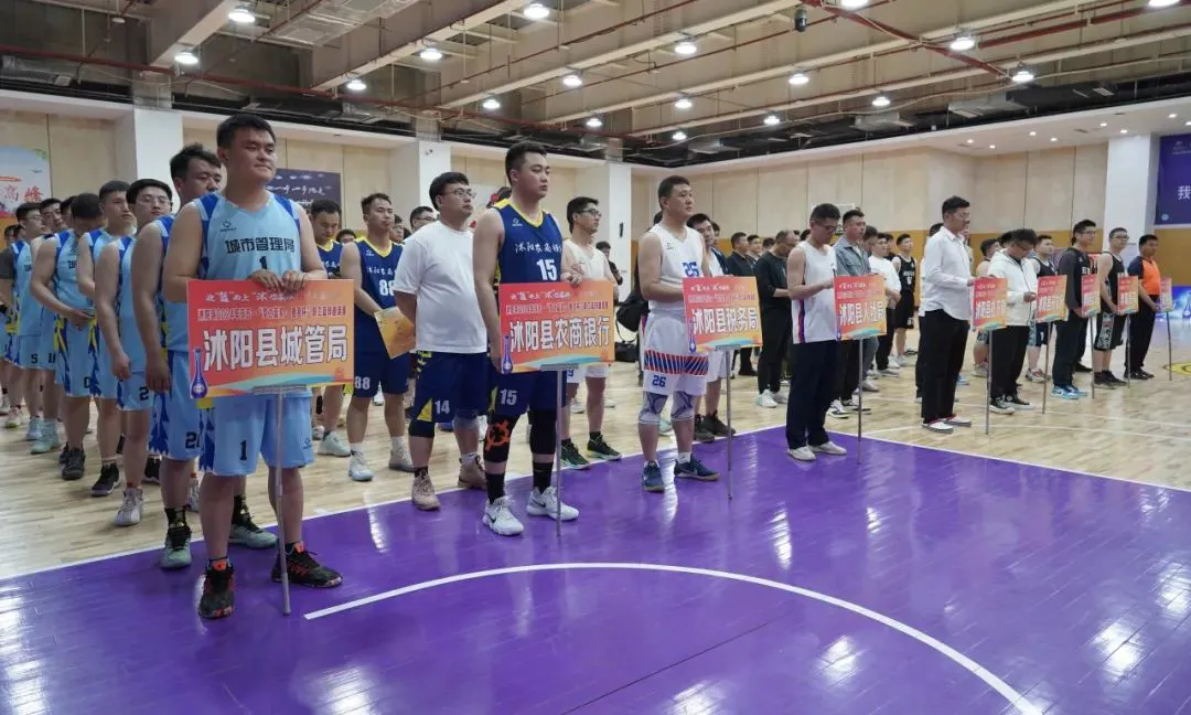 媒体记者如何报道篮球选秀权的动态_2